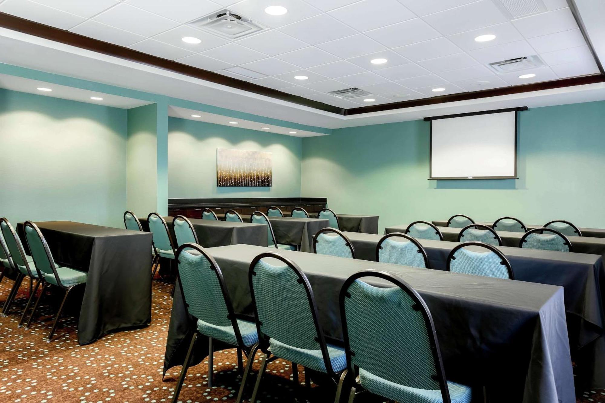 Hampton Inn & Suites Wheeling - The Highlands Triadelphia Extérieur photo