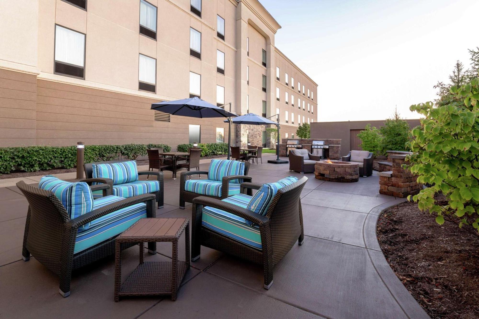 Hampton Inn & Suites Wheeling - The Highlands Triadelphia Extérieur photo