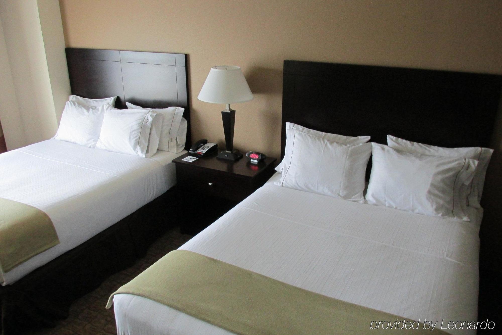 Hampton Inn & Suites Wheeling - The Highlands Triadelphia Extérieur photo