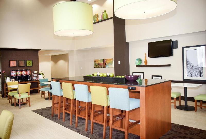 Hampton Inn & Suites Wheeling - The Highlands Triadelphia Extérieur photo